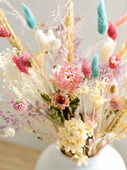Dried-Flower-Bouquet-Pastel-Pink-Blue-Bunny-Tails-Helichrysum