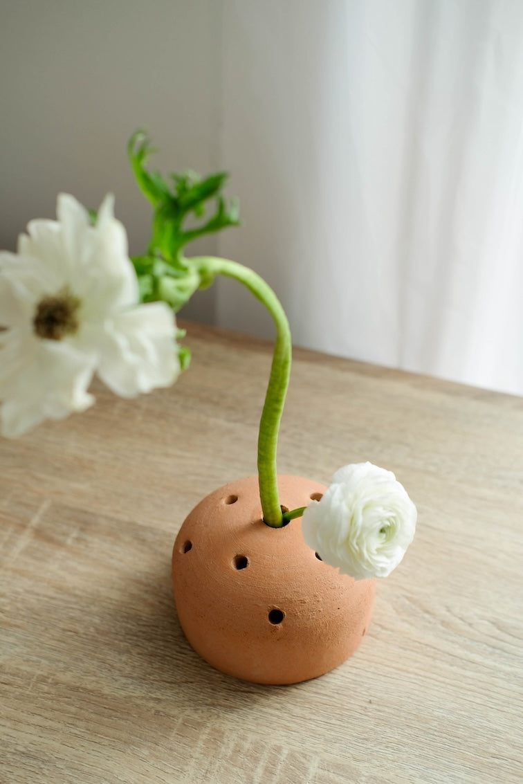 clay-ceramic-flower-frog-Ikebana-stem-holder