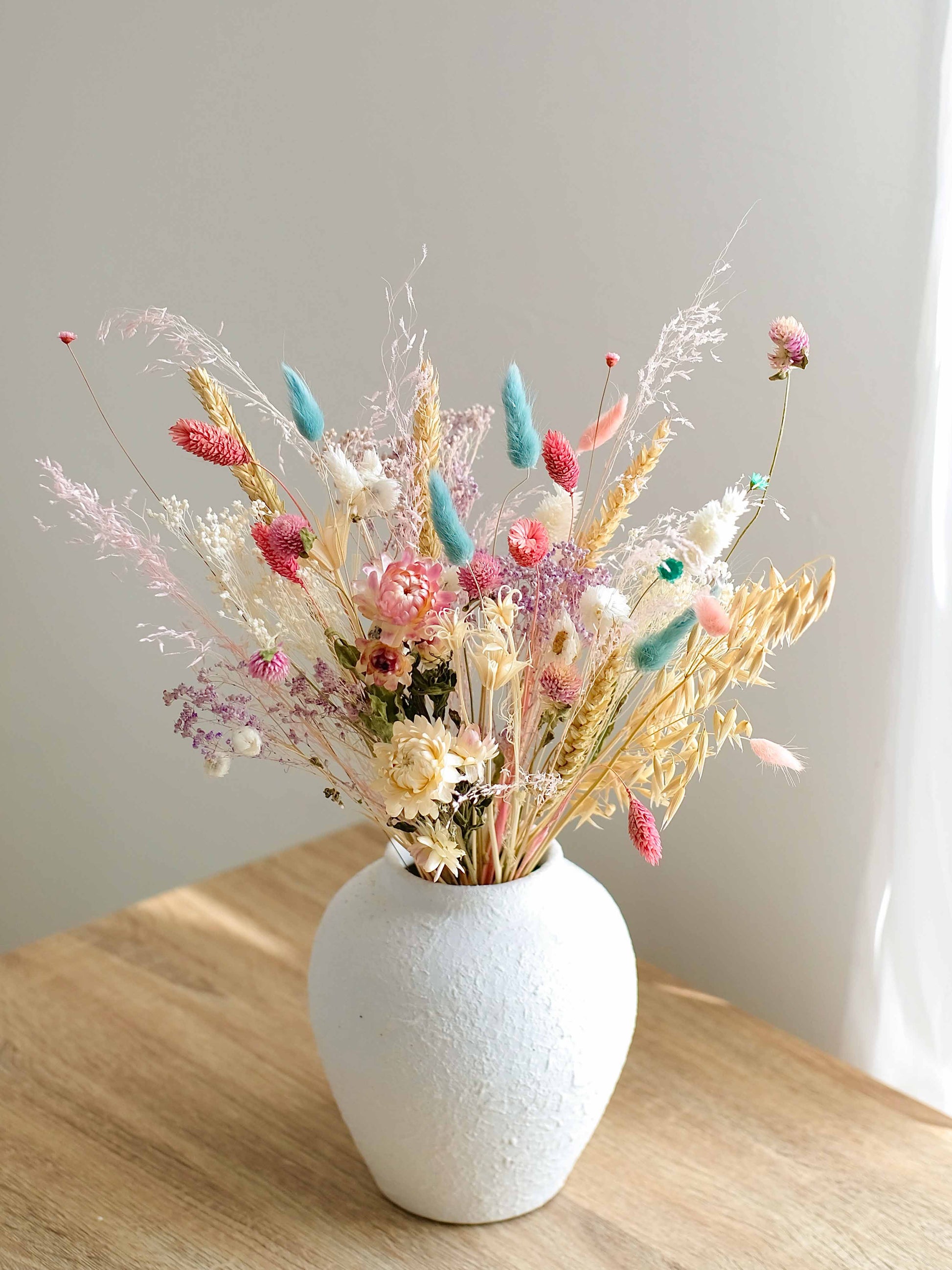Dried-Flower-Bouquet-Pastel-Pink-Blue-Bunny-Tails-Helichrysum