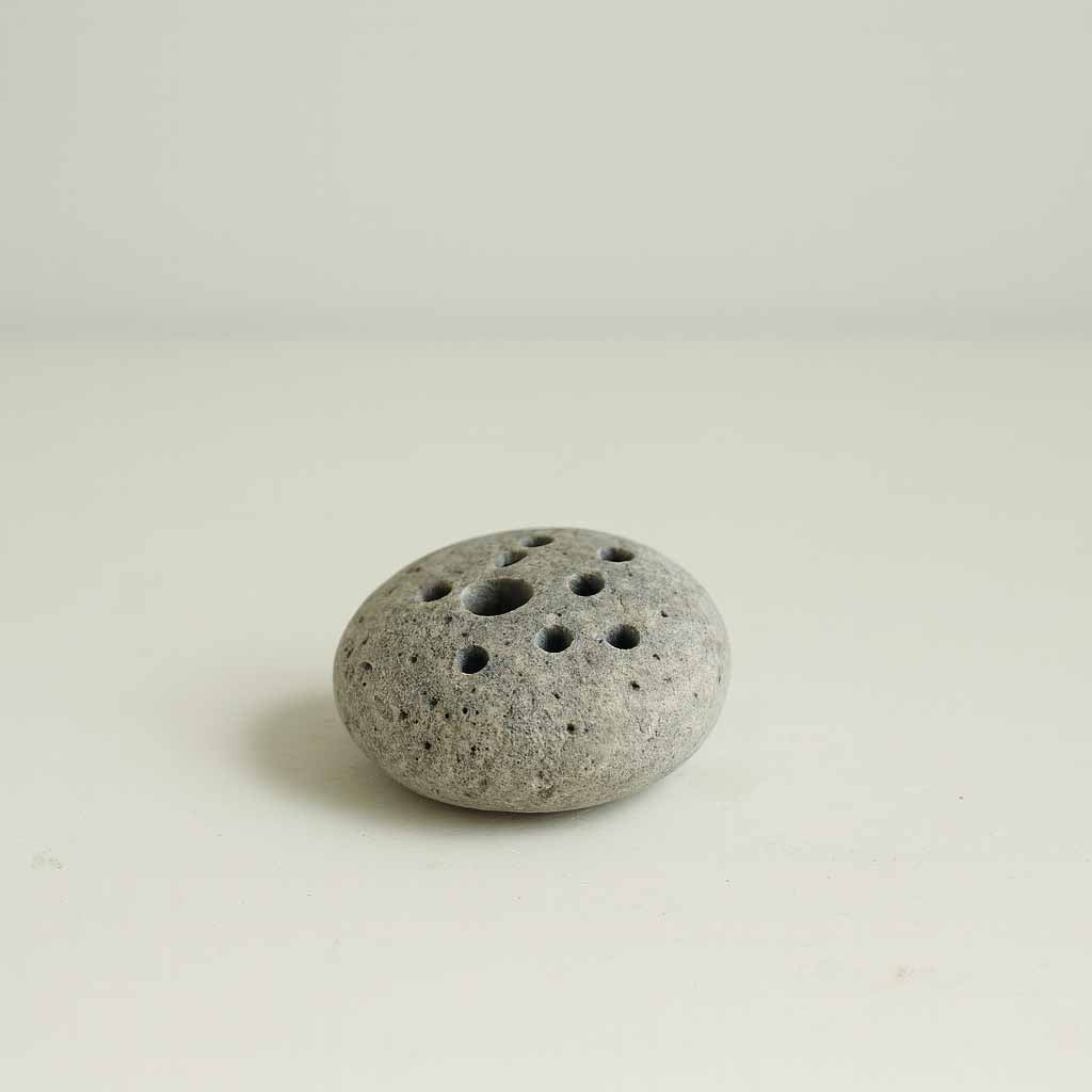 japanese-stone-flower-frog-ikebana-vase
