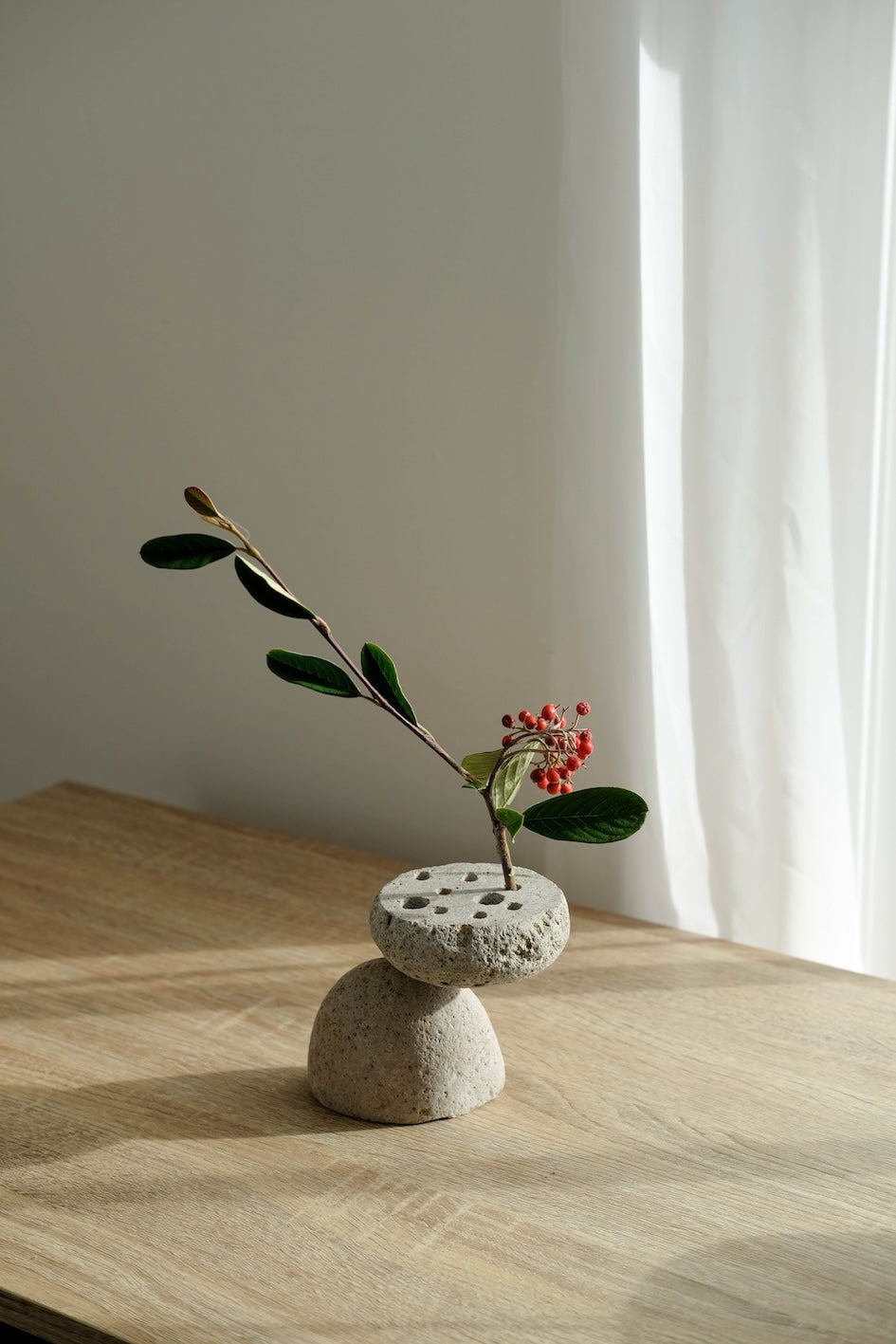 stone-flower-frog-Ikebana-stem-holder